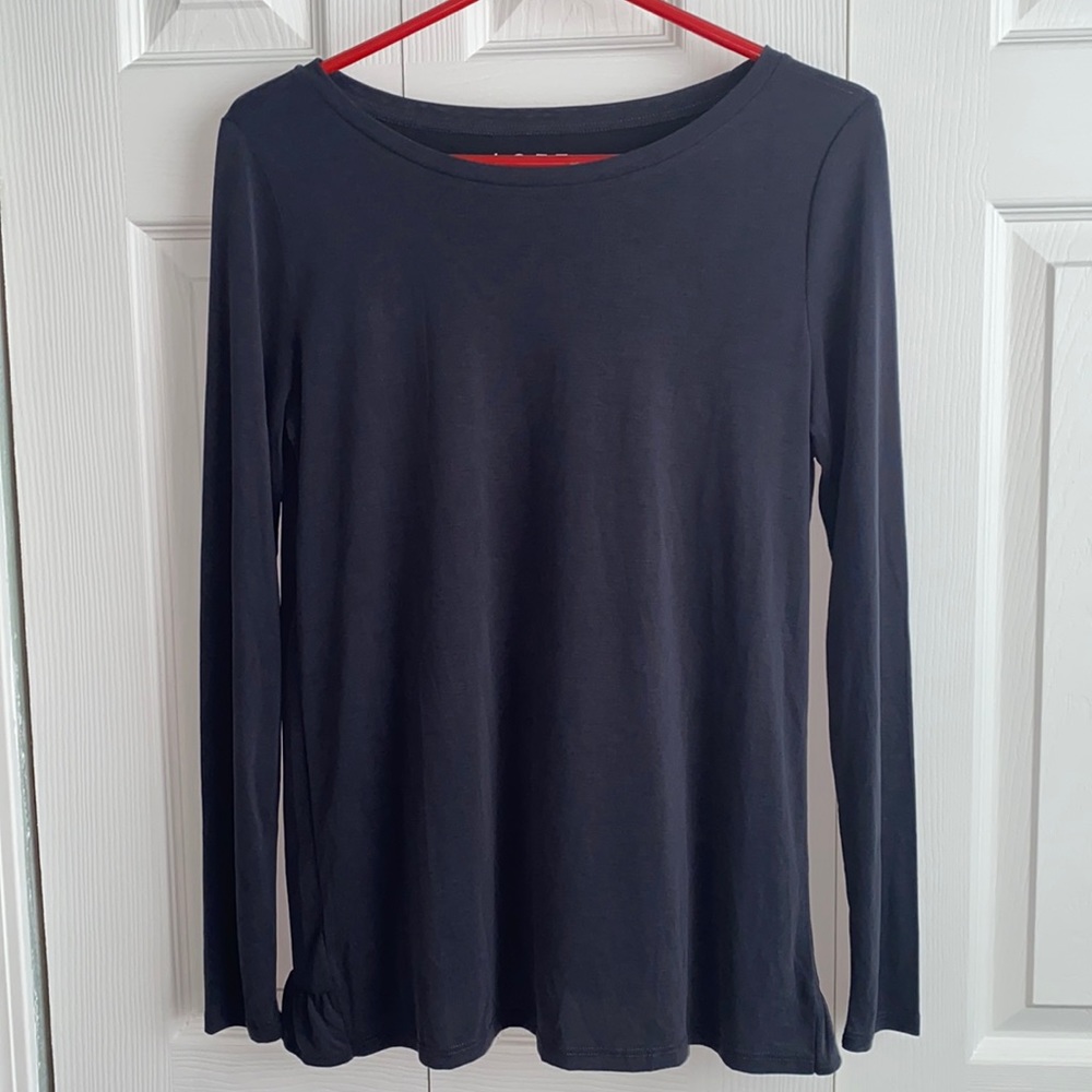 LOFT. LIGHTWEIGHT LONG SLEEVE TOP. SIZE S